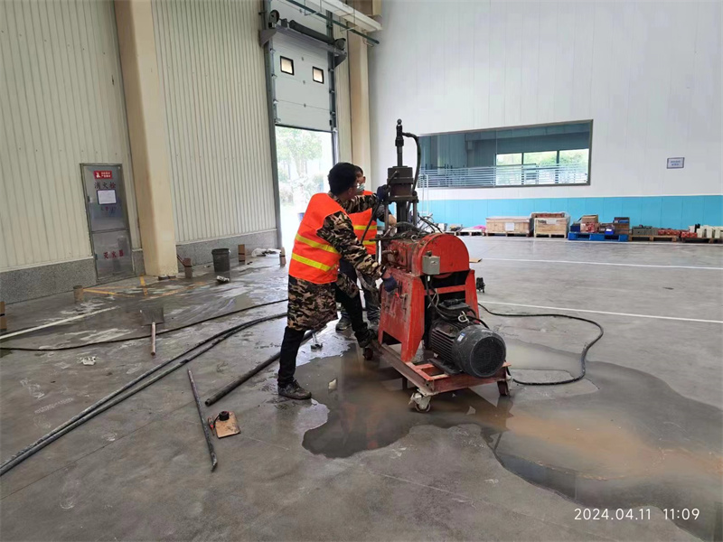 颍东厂房地面下沉塌陷注浆加固施工